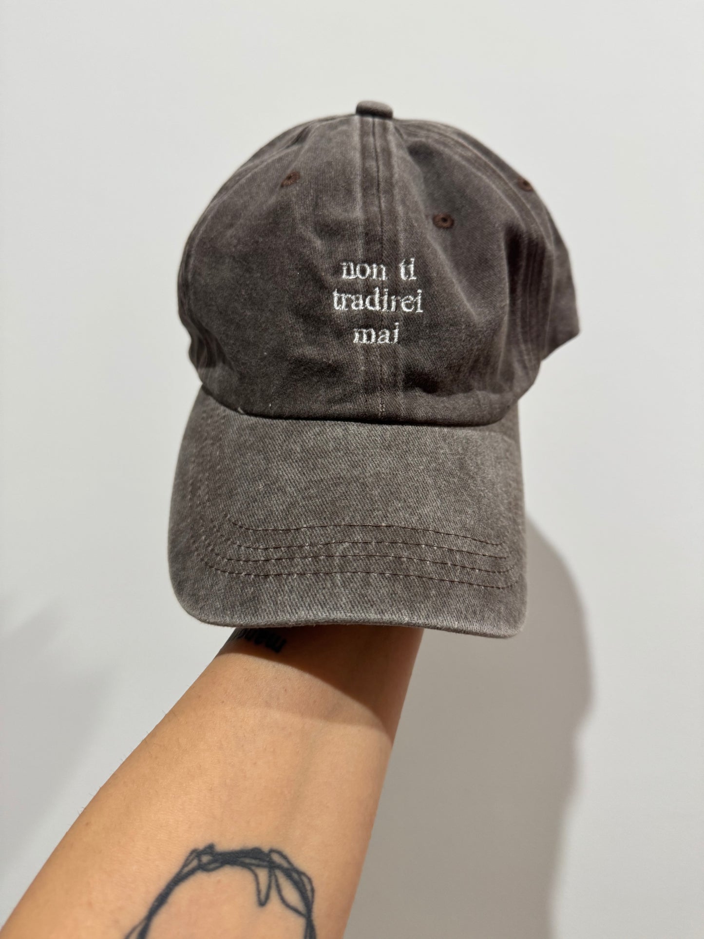 Non ti tradirei mai - Bugie Bianche Cap